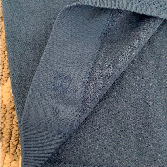 Blue authentic lulu lemon tank top size 8 - Picture 3 of 3